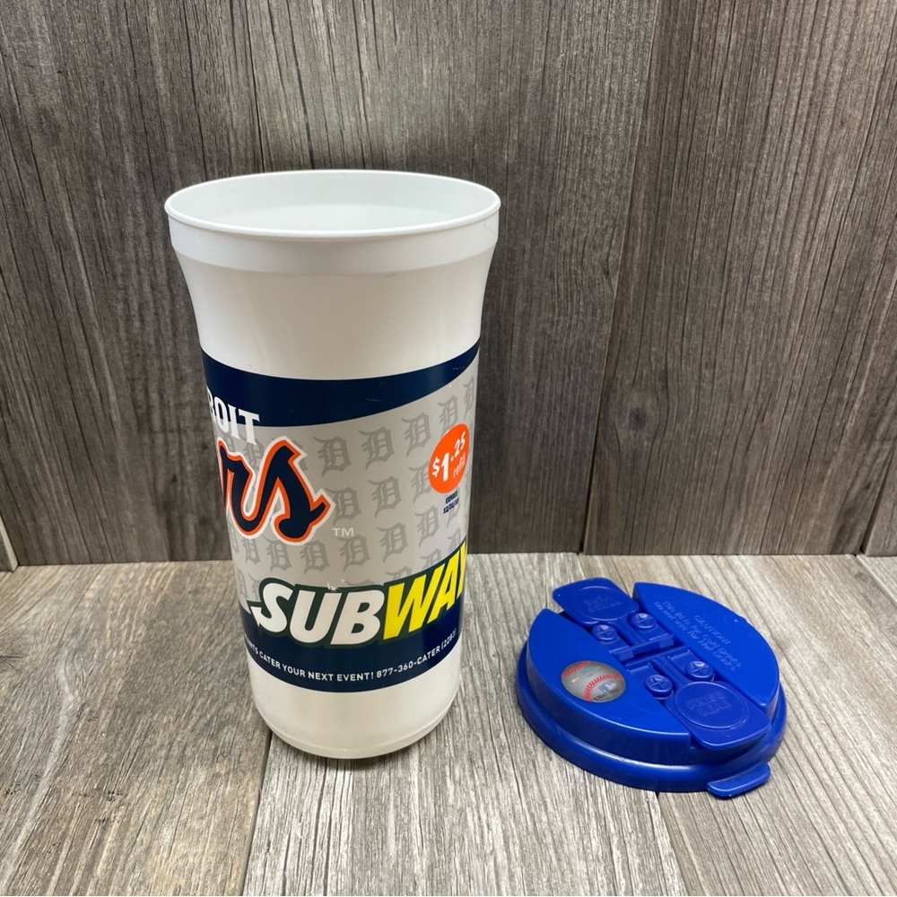 Detroit Tigers Promotional Mug Cup Dec 2015 Subway Travel Cup Whirley Drink Blue
